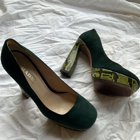 Stunning Prada Platform Heels Pumps 38 1/2 - Picture 3 of 10